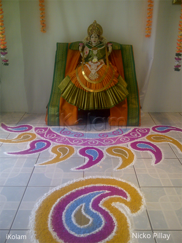 Rangoli: Paisley Kolam Rangoli: Paisley Kolam