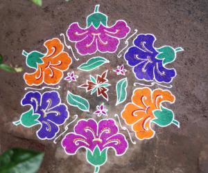 Rangoli: Chembaruthi Rangoli 