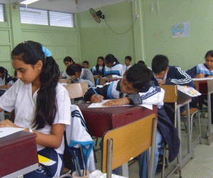 Rangoli: Students learning to make rangoli