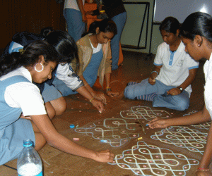 Rangoli: MGIteluguvidhayarthiloo