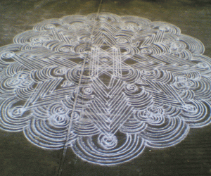 Rangoli: White Medallion