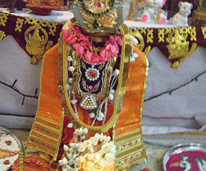 Goddess in Kuthuvilakku