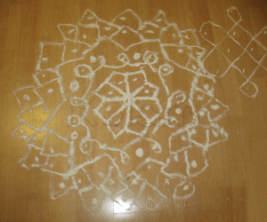 Rangoli and  knot of eternity