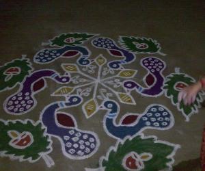 Rangoli: Rangoli kolam maragazhi thingal