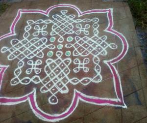 Kolam with dots