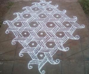 rangoli with dots