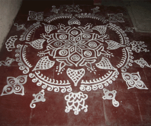 Izhai kolams drawn by Jayalakshmi