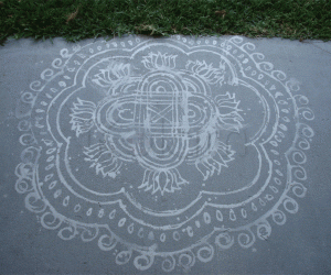 Rangoli: Ezhai Kolam