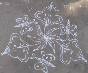 Flower kolam