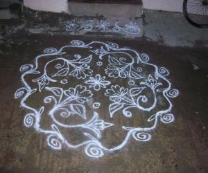 flower kolam