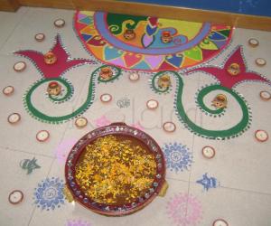 Rangoli with color and mirror