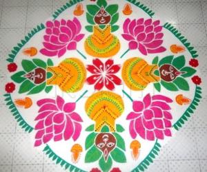 Varamahalakshmi Rangoli (dotted)