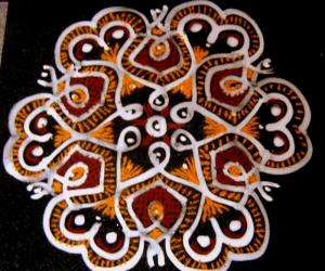 Maa-color kolam