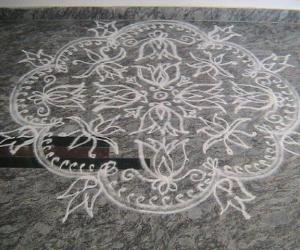 flower kolam