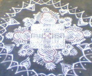 Rangoli: another kanya kolam with different border