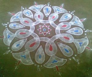 Rangoli: Kuzhal kolam