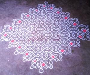 Rangoli: Dotted kolam