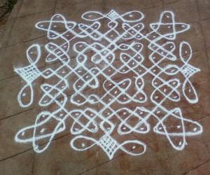 rangoli with dots