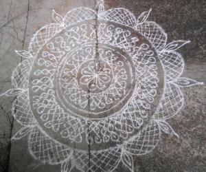 Podi version of my maakkolam 