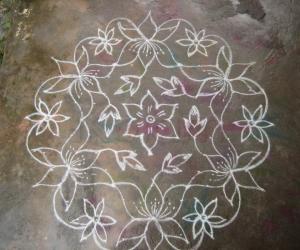 Simple dotted kolam