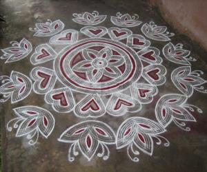 Kuzhal version of quilled kolam