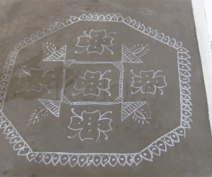 Chalk Kolam in Singapore!