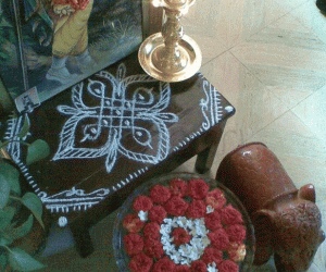 Glass bowl filled with water and flowers