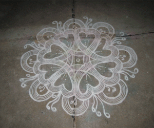 Kuzhal rangoli