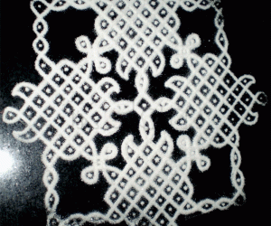 Stencil Kolam