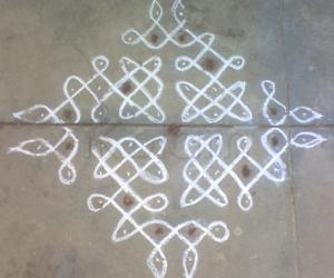 Dotted kolam