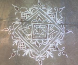 Freehand kolam