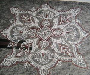 Free hand kolam