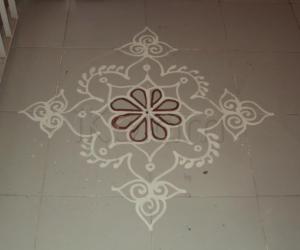 Rangoli: Maa kolam