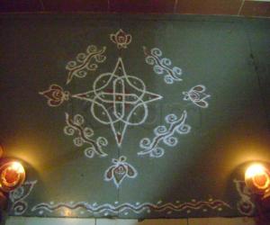 Small Podikolam