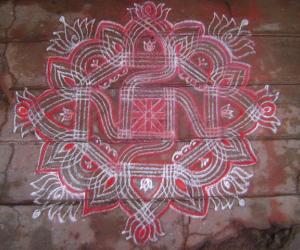 four line kolam