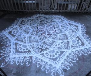 Free hand kolam