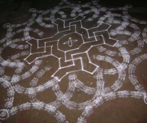 Dotted kolam