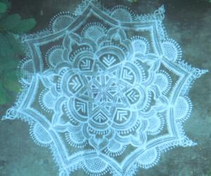 Free hand kolam