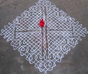 Rangoli: sikku Kolam - 67