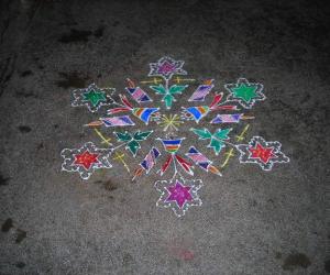 Dotted christmas kolam