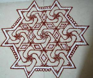 Rangoli: Star design kolam