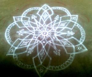 Rangoli: Hurry Kolam