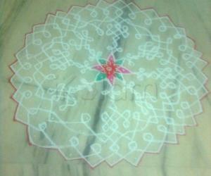 Circular kolam