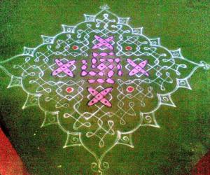 Rangoli: Marghazhi Kolam - 5