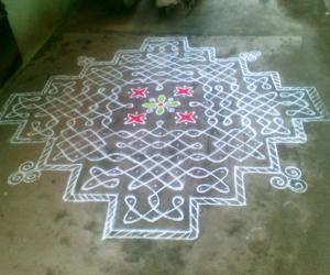 Rangoli: Marghazhi Kolam - 8