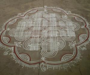 Rangoli: Maakolam