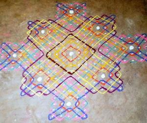 DOTTED LINE KOLAM