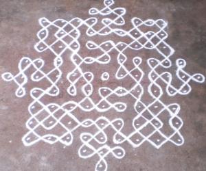 DOTTED KOLAM