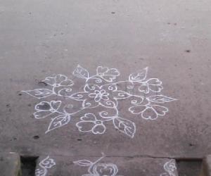 Rangoli: dotted kolam