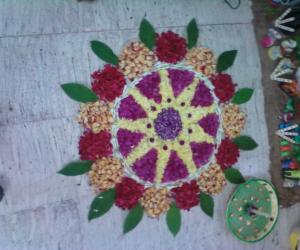 Rangoli: pookolam